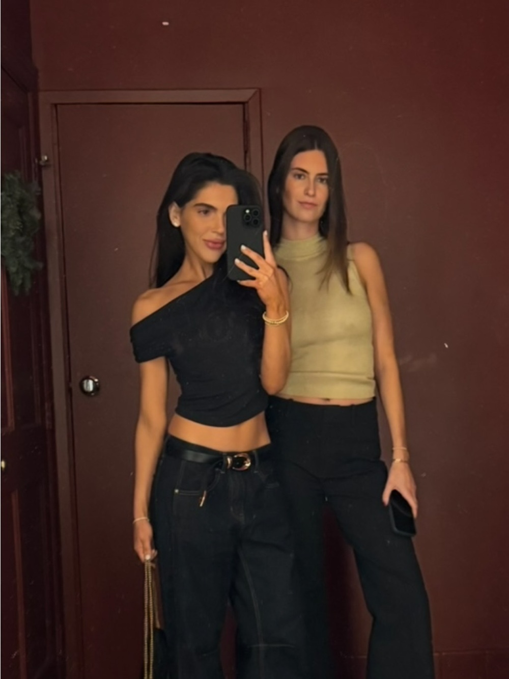 Black top - Picture 1 of 2